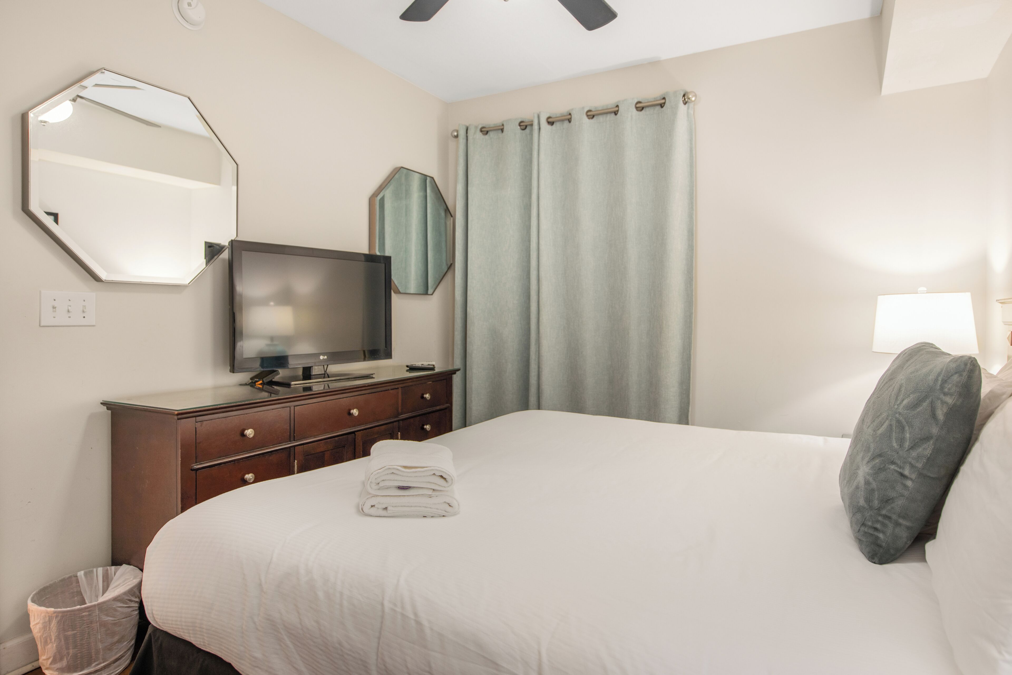 2 bedrooms, WiFi, bed sheets