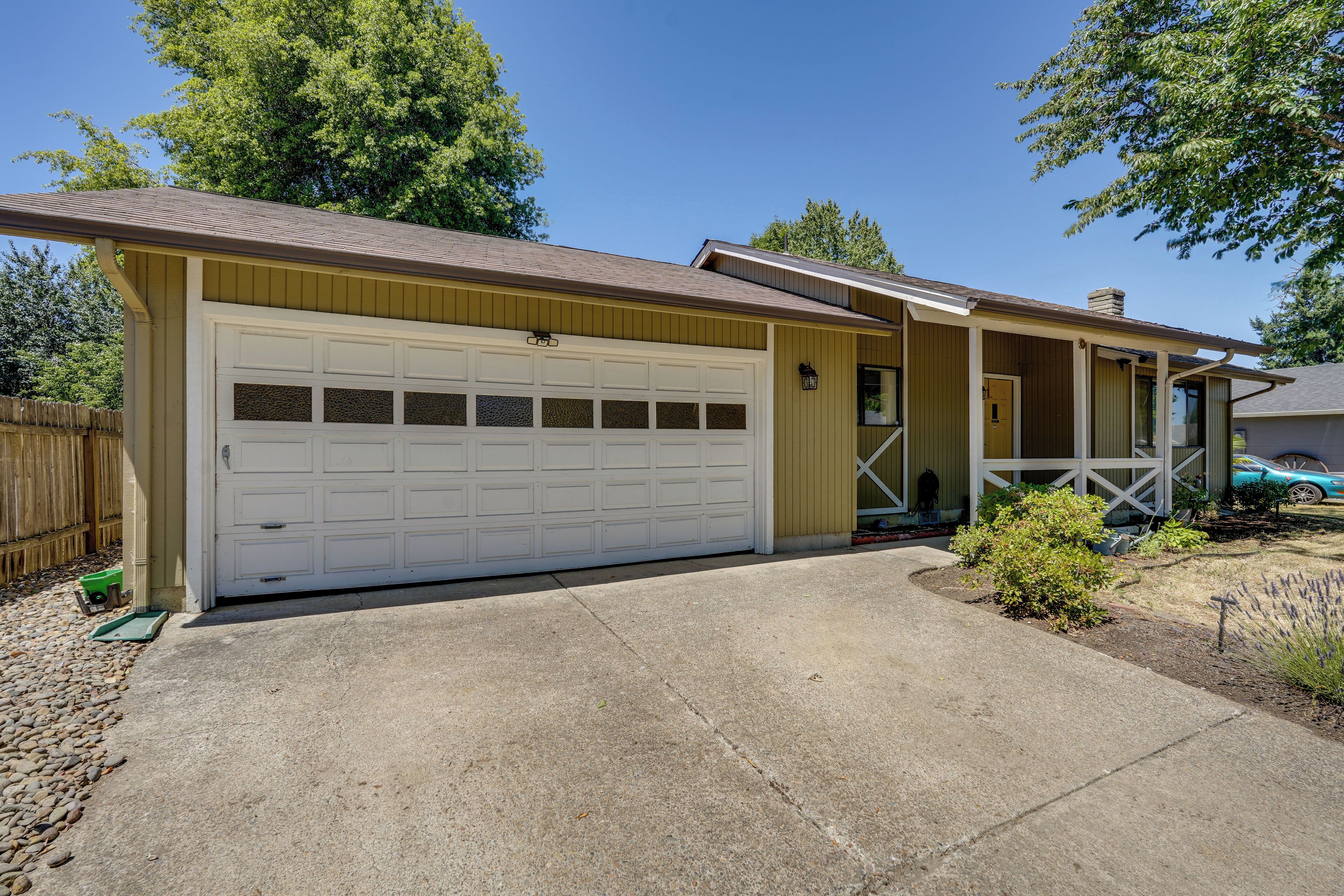 House (3 Bedrooms) | Front of property