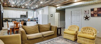 9 Mi to Dtwn: Barndominium in Lubbock