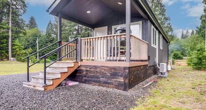Walk to Sol Duc River! Cozy Home Near Forks