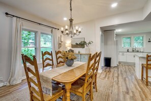 Interior - Country Cottage Near Norris Lake (Sharps Chapel)