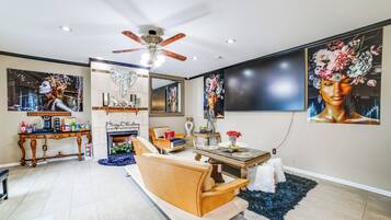 House (2 Bedrooms) | Interior