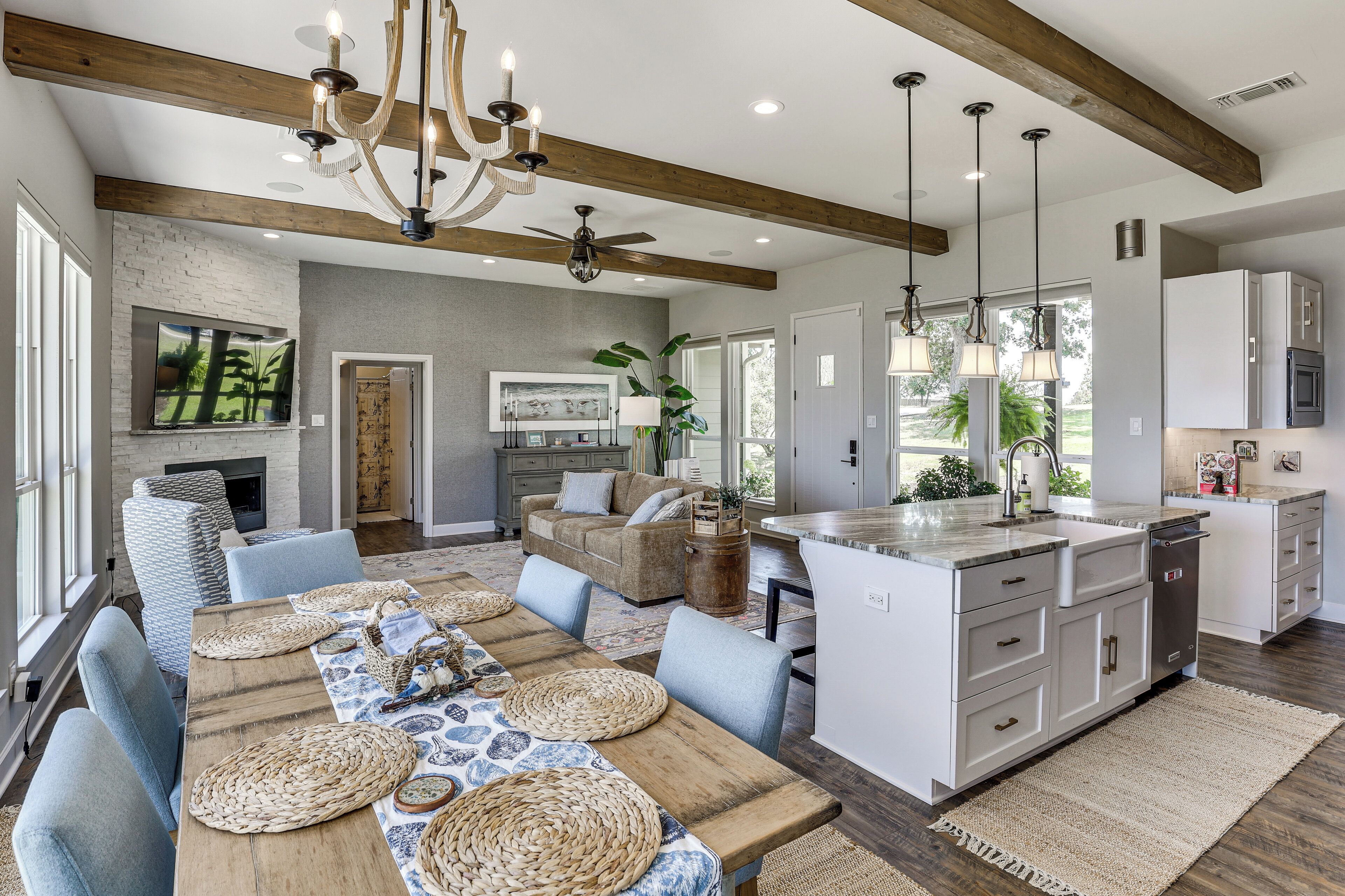House (3 Bedrooms) | Interior