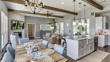 House (3 Bedrooms) | Interior