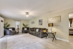 House (3 Bedrooms) | Interior - 4 Mi to Dtwn! 'carolyn's Cottage' in Decatur (Decatur)