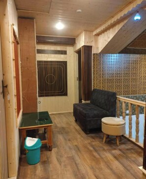 Interior detail - Resort in Tanmarg Gateway Gulmarg (Baramula)