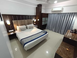 Premium Room, City View