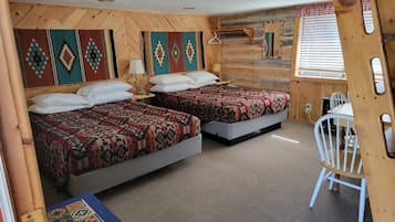 Deluxe Cabin, Multiple Beds, Non Smoking, Pets Allowed