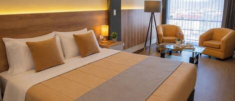 Superior Twin Room, Balcony, City View | WiFi (free)