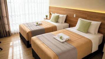 Quarto duplo superior, sacada, vista para a cidade | Wi-Fi de cortesia