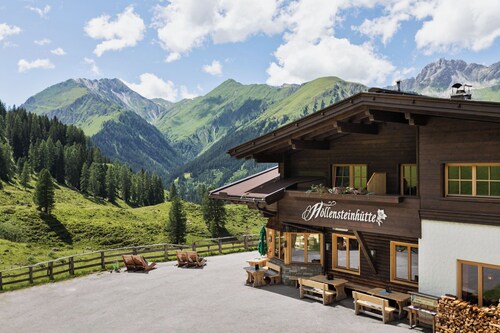 Berggasthaus Höllensteinhütte