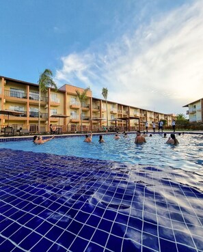 Pool - Ondas Praia Apartment (Porto Seguro)