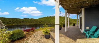 Where unforgettable weekends begin. Gather with family and friends in this spacious waterfront Lake house featuring a hot tub, stunning sunset views, and room for everyone to reconnect and celebrate.
