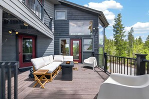 Terrace/patio - 4 bedroom mt retreat, mt views, 2 living rooms, large deck (Tabernash)