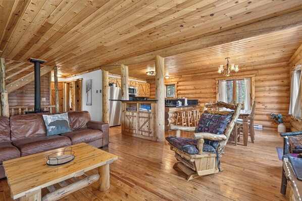 Living area - Cabin in the woods, private HT, mt views in a secluded neighborhood. (Tabernash)