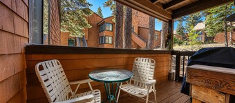 Cozy 1BR Tahoe Donner condo with fireplace, WiFi, balcony, and resort access.
