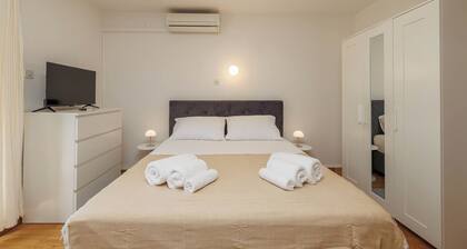 Room-charming Studio Rental in Malinska-