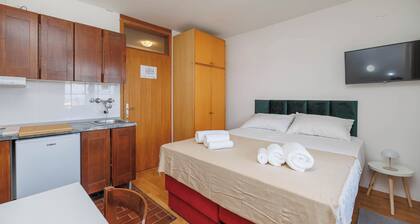 Room-charming Studio Rental in Malinska