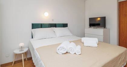 Room-charming Studio in Malinska