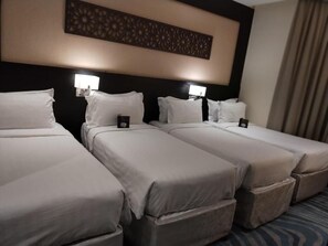 Quarto quádruplo | Cofres nos quartos, ferros/tábuas de passar roupa, Wi-Fi de cortesia