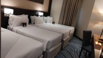Vierbettzimmer | Zimmersafe, Bügeleisen/Bügelbrett, kostenloses WLAN