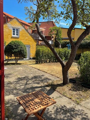 Property grounds - Old family home with a large private garden (Skagen)