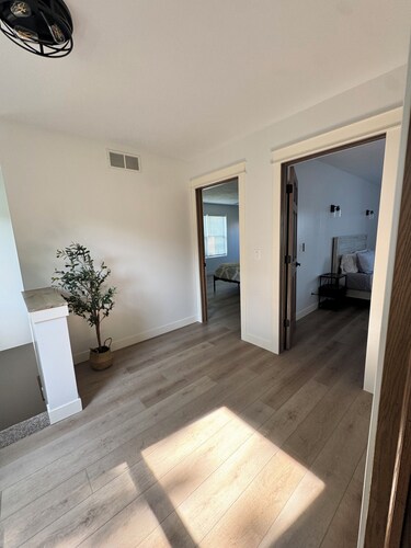 Newly Remodeled Waterfront 3 Bedroom House on Intermediate Lake - Sunset Landing