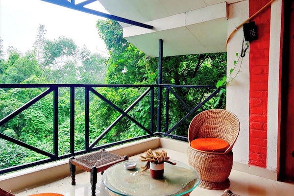 Family Triple Room, Garden View | Property grounds