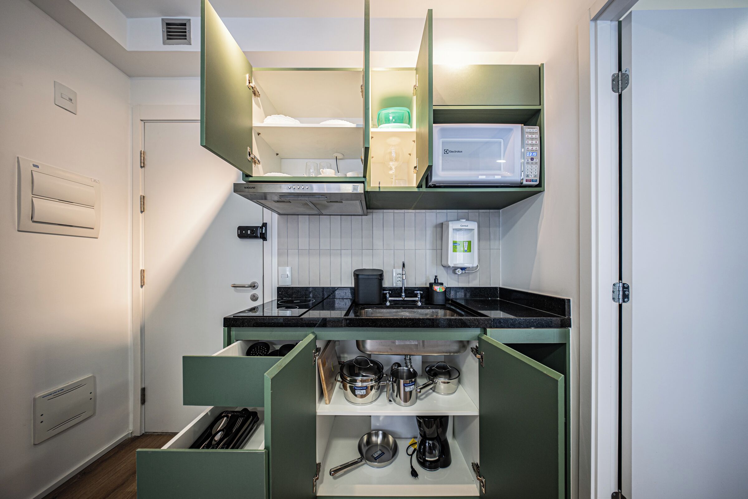 Basic Apartment | Private kitchen