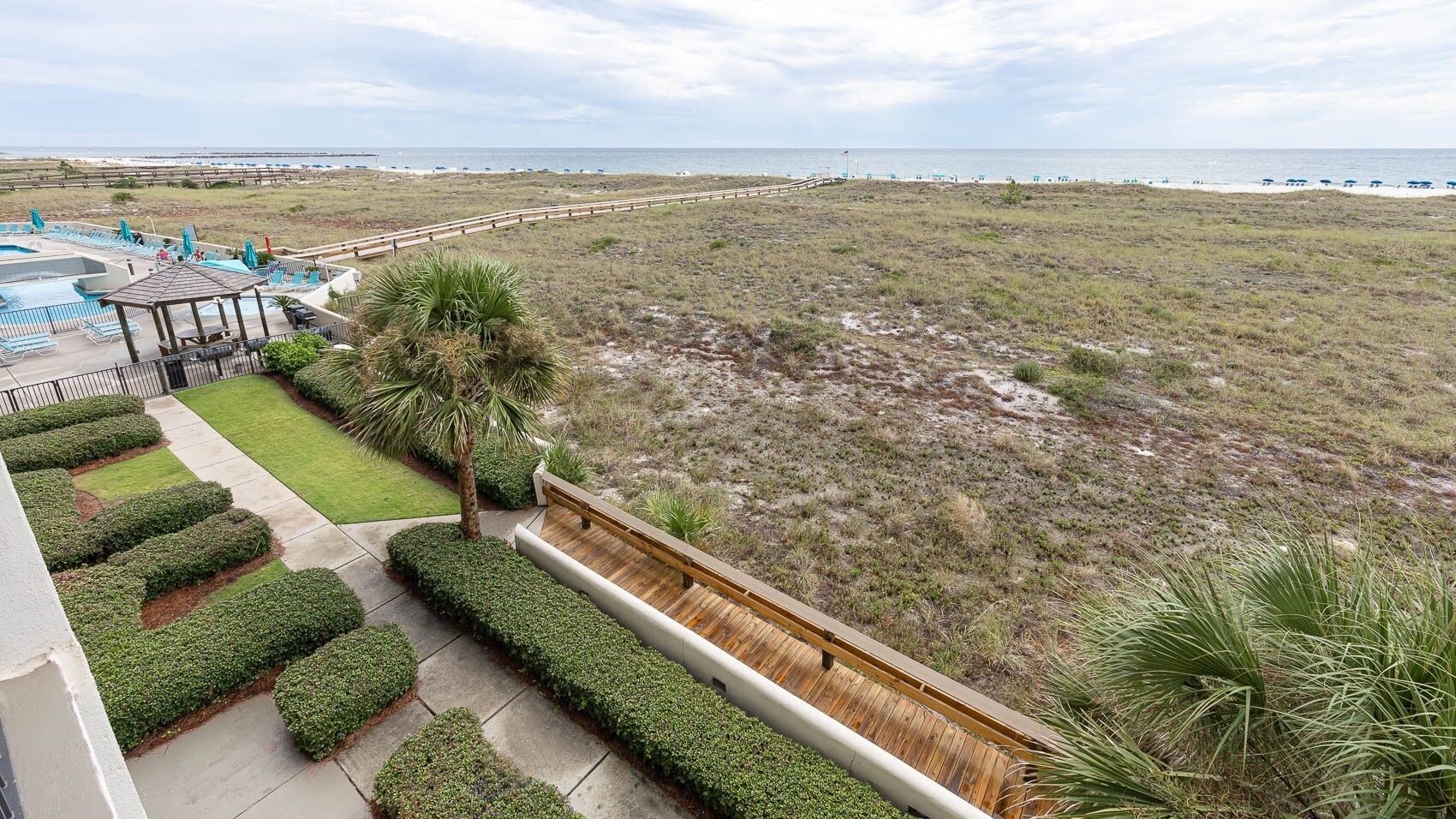 Condo, 3 Bedrooms | Property grounds