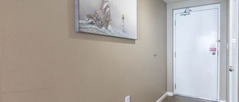 Condo, 3 Bedrooms | Interior
