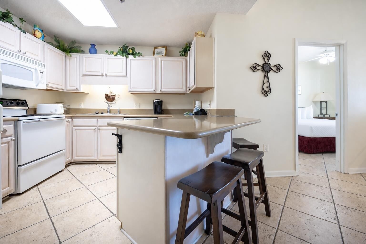 Condo, 2 Bedrooms | Private kitchen