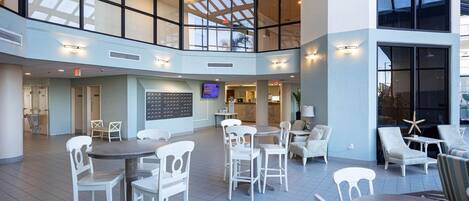Condo, 3 Bedrooms | Dining