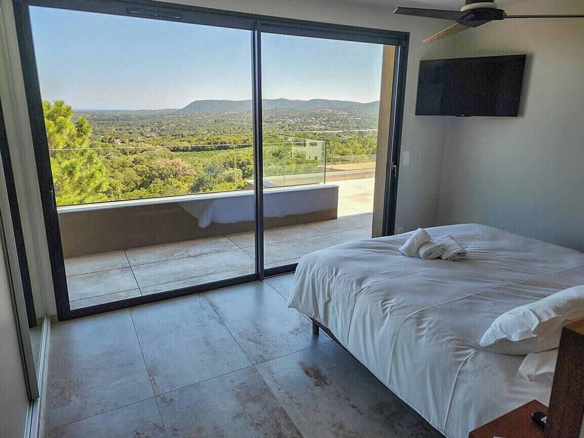 5 bedrooms, WiFi (free)