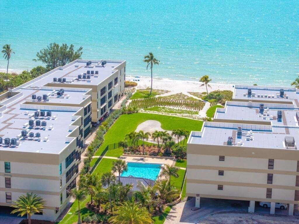 Condo, 2 Bedrooms | Exterior