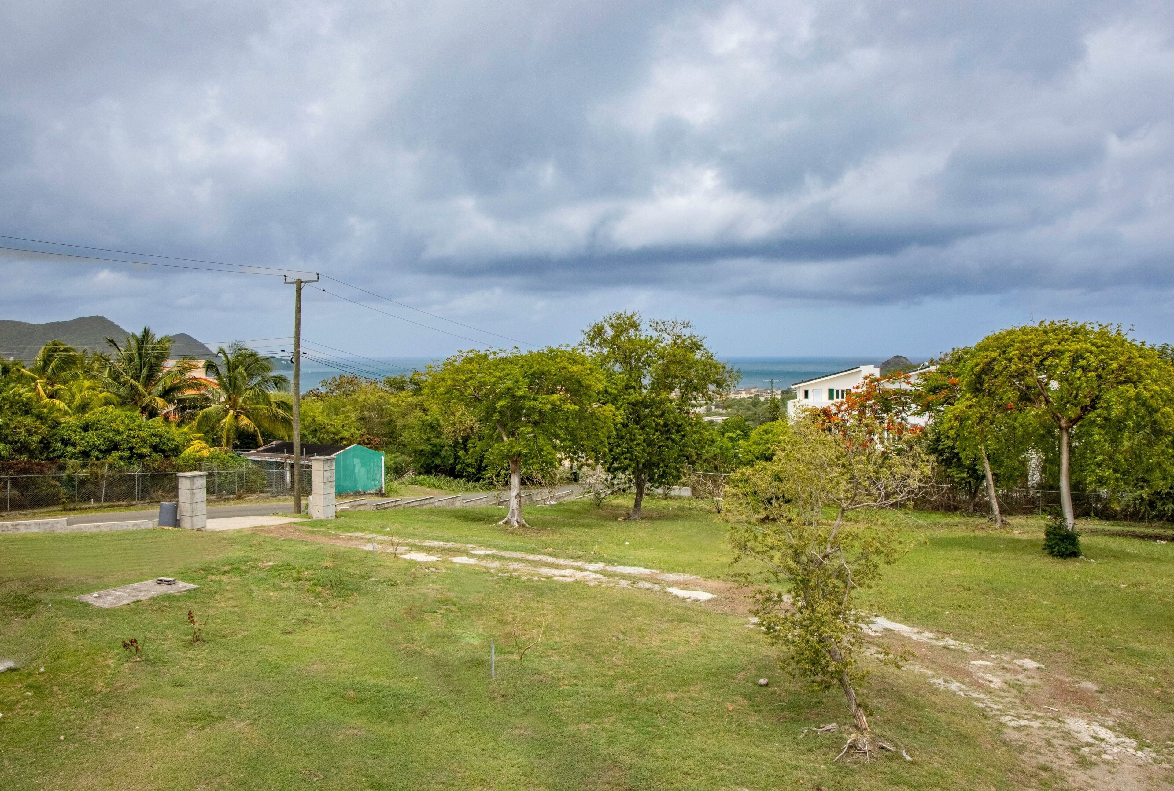 House, 3 Bedrooms | Property grounds
