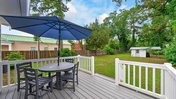 House, 3 Bedrooms | Outdoor dining