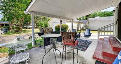 Charming Coastal Retreat 3 Bedroom Home
