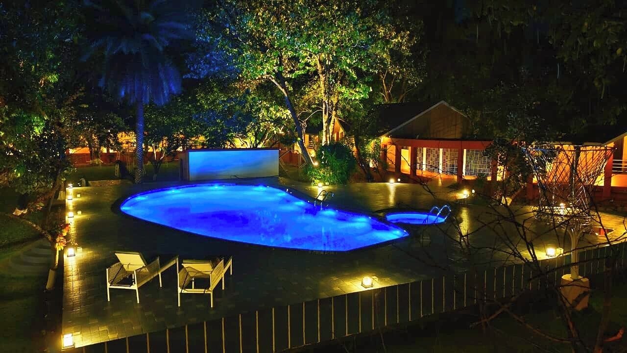 Piscina interna, piscina externa