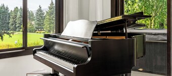 New! Eagle Vail Haven | Creekside + Hot Tub + Views