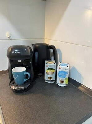 Kaffee und/oder Kaffeemaschine