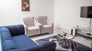 Living area - MVA-T2 Friendly and cozy apartment for a relaxing stay in Chipata. (Chipata)
