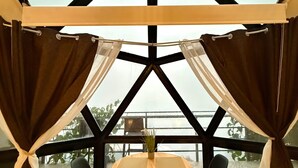 Dining - Soothing Dome with Mountain Views, Proyector and Private Fire Pit (Alto San Juan)