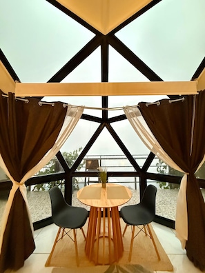 Dining - Soothing Dome with Mountain Views, Proyector and Private Fire Pit (Alto San Juan)