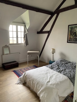 4 Schlafzimmer, Bügeleisen/Bügelbrett, WLAN, Bettwäsche