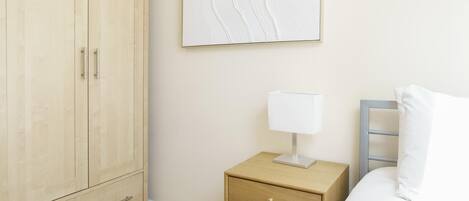 4 habitaciones, tabla de planchar con plancha y wifi gratis