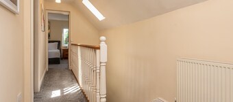 Rose Cottage | Hot Tub & Garden in Shropshire - Pass the Keys