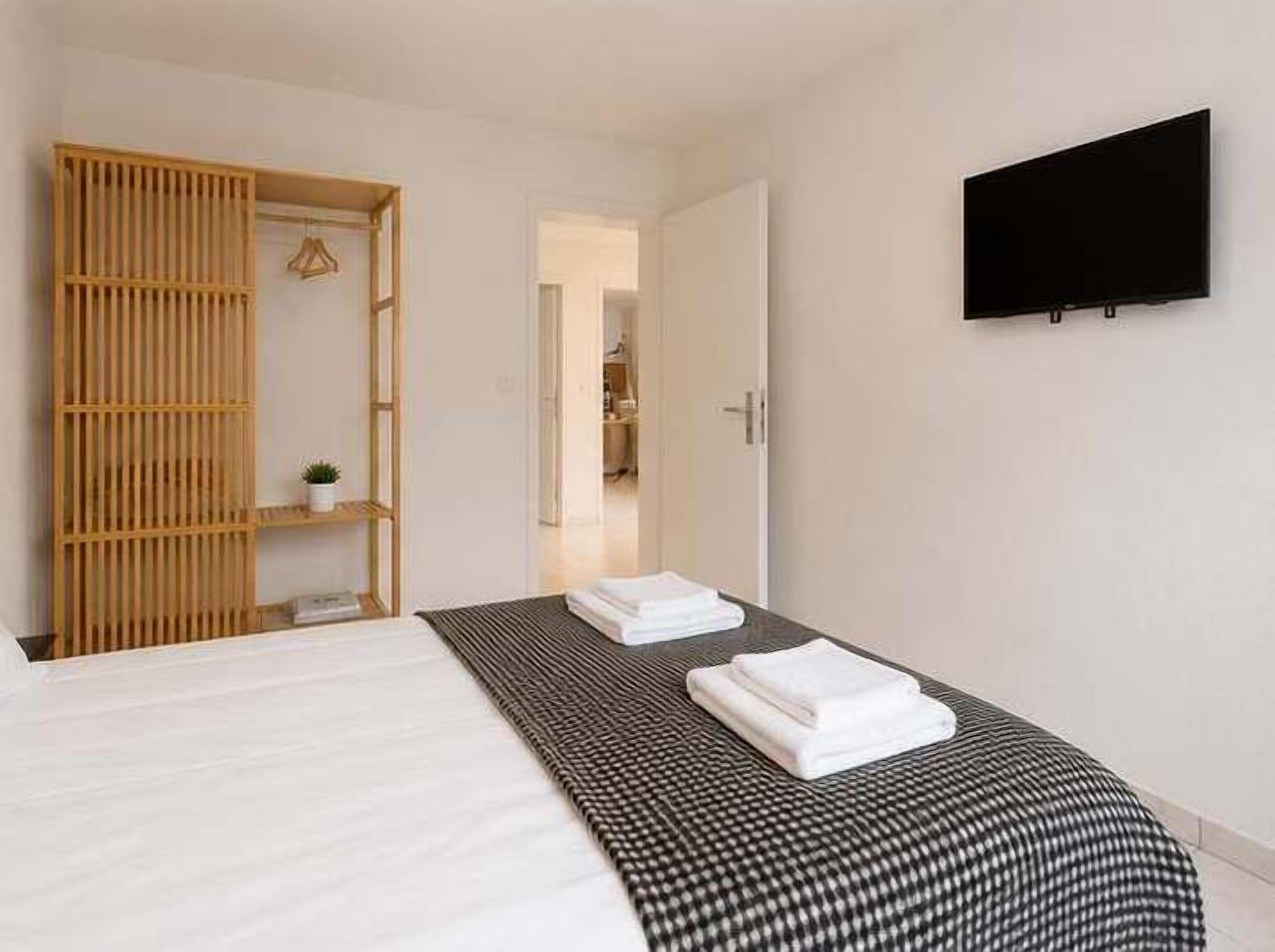 1 chambre, fer et planche à repasser, Wi-Fi, draps fournis