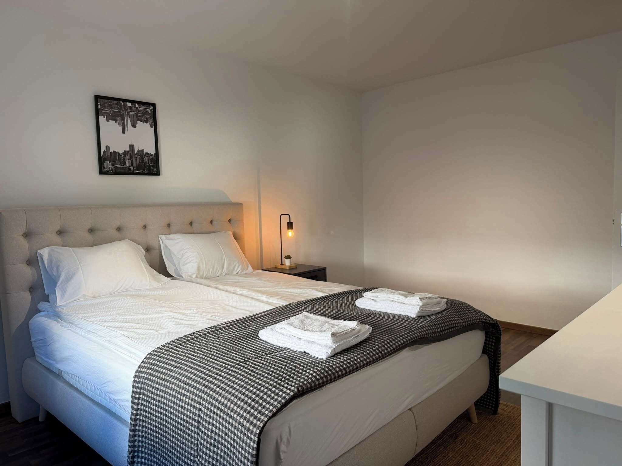1 chambre, fer et planche à repasser, Wi-Fi, draps fournis