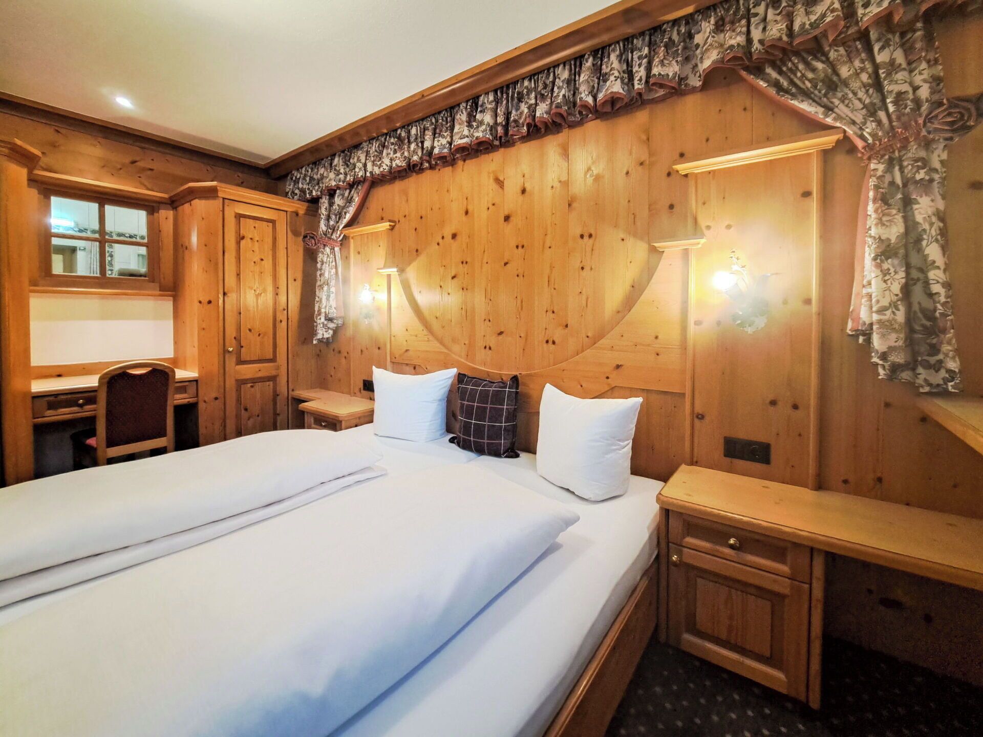 2 Schlafzimmer, Reisekinderbett, kostenloses WLAN